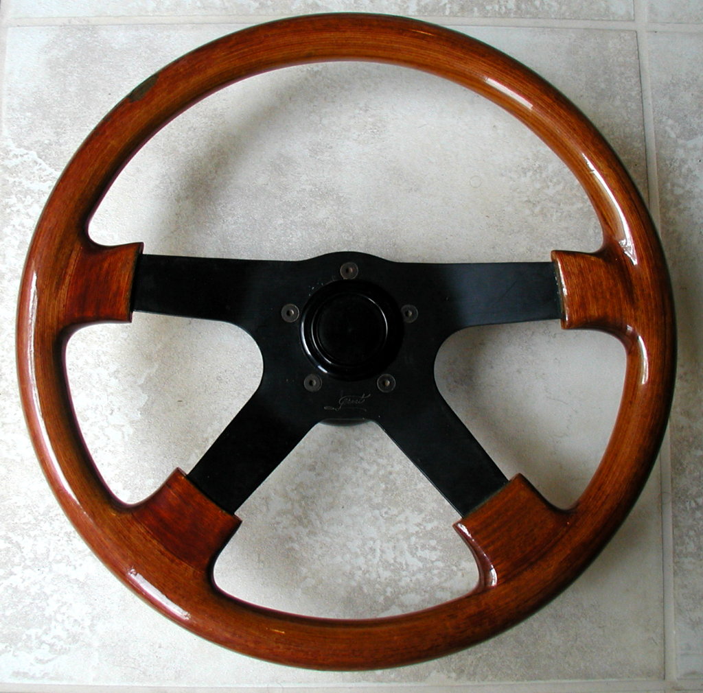 Grant wood steering wheel