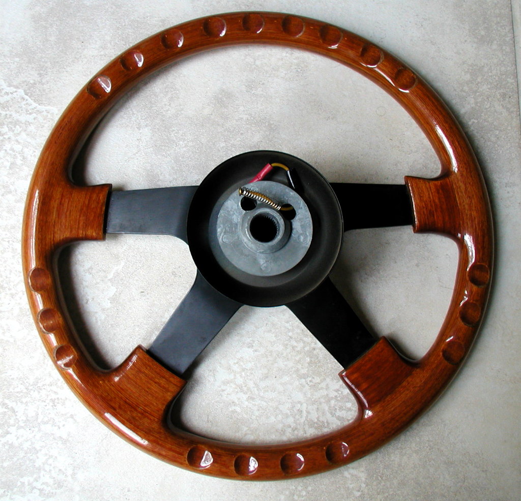 Grant wood steering wheel